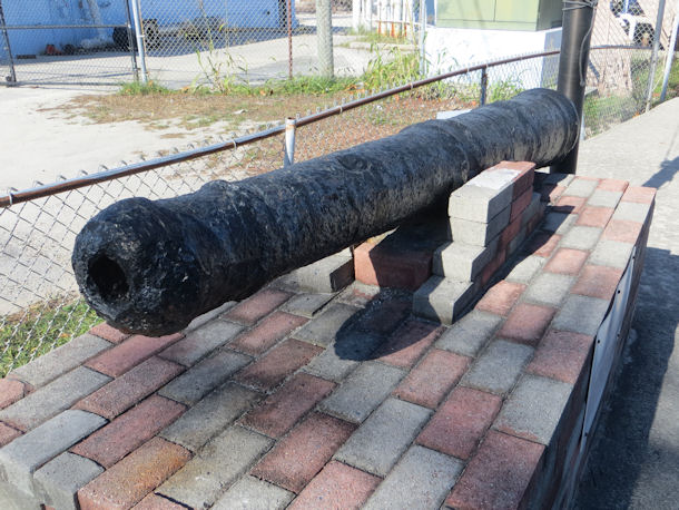 Kanone der HMS Thunderer