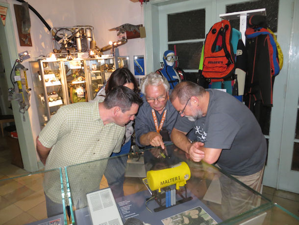 Manfred Brner und Peter Fuchs zu Gast im Sporttauchermuseum Berlin