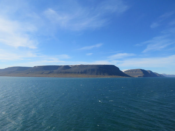 Einfahrt in den Isfjord auf Spitzbergen