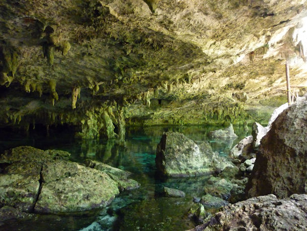 Cenote Dos Ojos